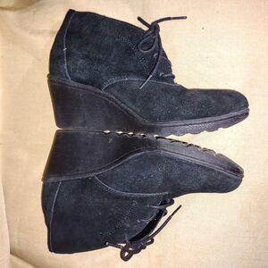9.5 Suede Leather wedge Lace up Ankle Booties EC